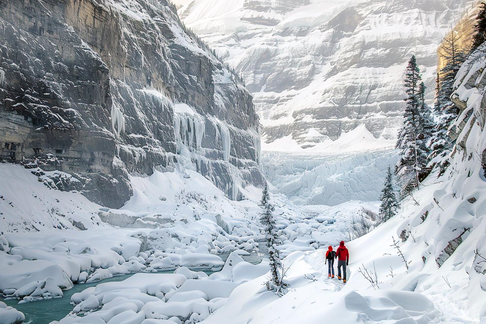 Explore the Black Hole Couloir: Thrilling Ski Adventure